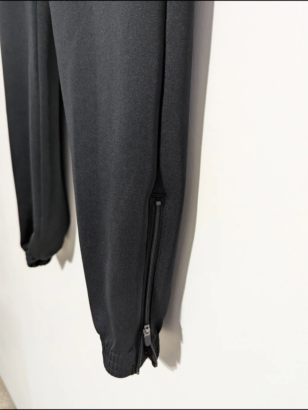GK Black Athletic Sweatpants joggers with Small Logo